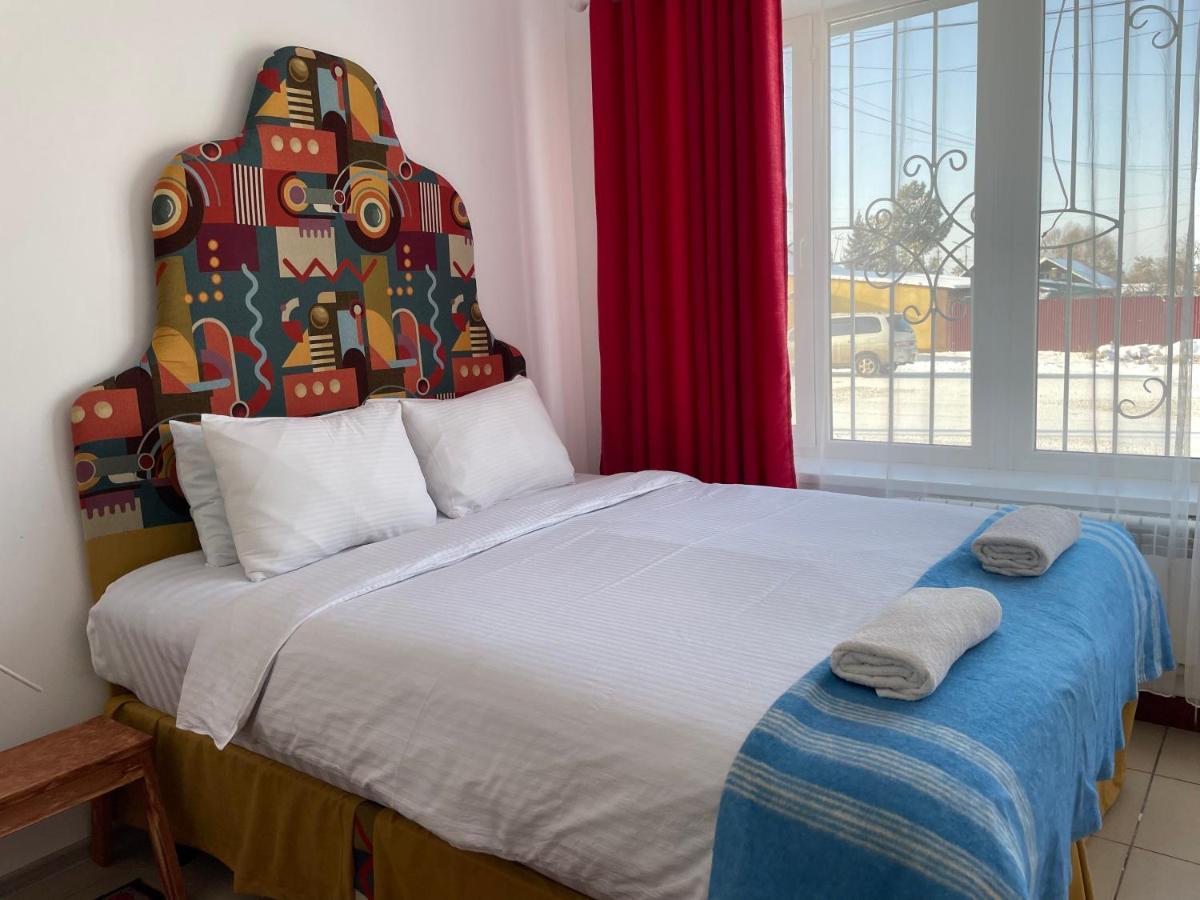 Duet Hostel & Hotel Karakol Dış mekan fotoğraf