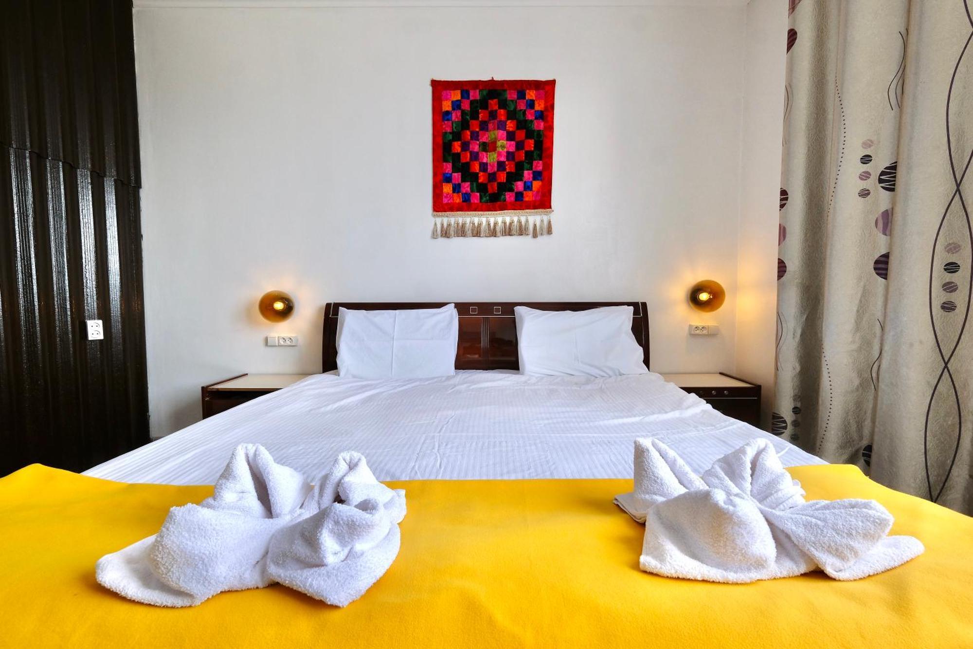 Duet Hostel & Hotel Karakol Dış mekan fotoğraf