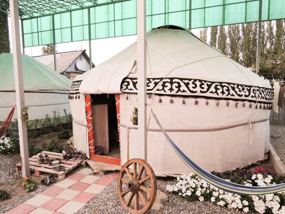 Duet Hostel & Hotel Karakol Dış mekan fotoğraf